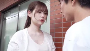 Anh xã tẻ nhạt, vợ nhận ra cậu thanh niên nhà sát bên tốt hơn