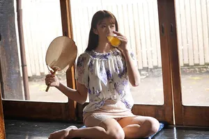 Mùa hè buồn chán ở quê xxx bà xã nhà đối diện thiếu thốn vì lấy anh xã già